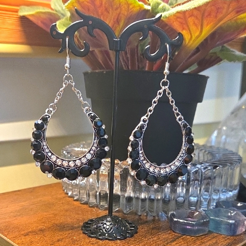 Elegant Black and Silver Teardrop Earrings